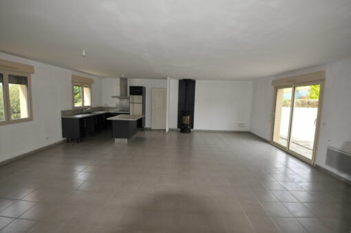 Maison à Louer Sur Boisseuil de 2011 avec 4 chambres de 107m², de plain pieds – Image 13