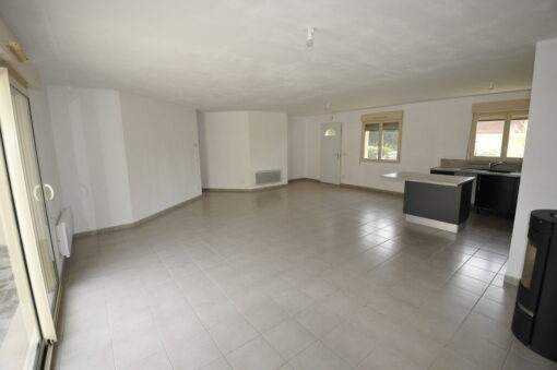 Maison à Louer Sur Boisseuil de 2011 avec 4 chambres de 107m², de plain pieds – Image 15