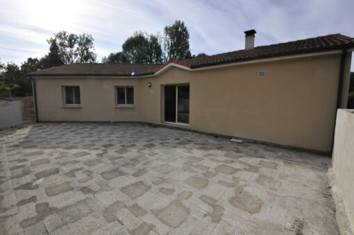 Maison à Louer Sur Boisseuil de 2011 avec 4 chambres de 107m², de plain pieds – Image 17