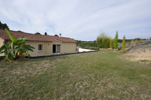 Maison à Louer Sur Boisseuil de 2011 avec 4 chambres de 107m², de plain pieds – Image 18