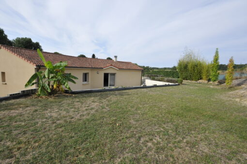 Maison à Louer Sur Boisseuil de 2011 avec 4 chambres de 107m², de plain pieds – Image 19