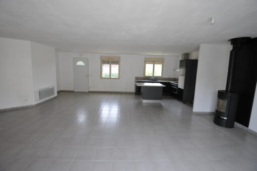 Maison à Louer Sur Boisseuil de 2011 avec 4 chambres de 107m², de plain pieds – Image 22