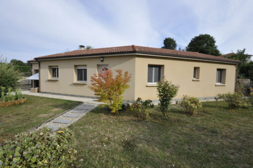 Maison à Louer Sur Boisseuil de 2011 avec 4 chambres de 107m², de plain pieds – Image 25