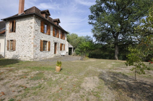 Grande maison en pierre avec grange proche Le VIGEN – Image 4