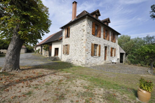 Grande maison en pierre avec grange proche Le VIGEN – Image 6