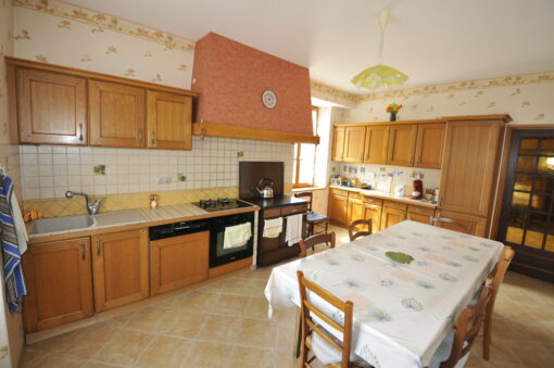 Grande maison en pierre avec grange proche Le VIGEN – Image 12