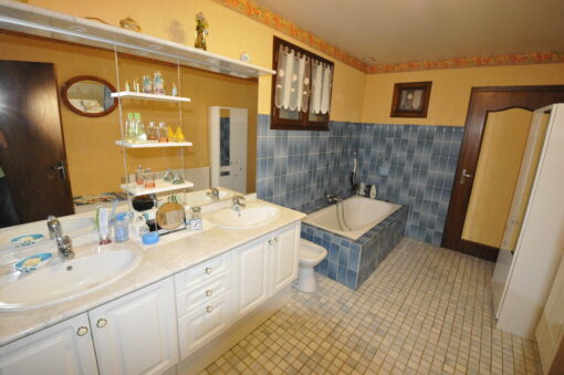 Grande maison en pierre avec grange proche Le VIGEN – Image 29