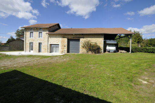 Propriété en Pierre avec Dépendances sur St paul