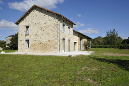 Propriété en Pierre avec Dépendances sur St paul – Image 18