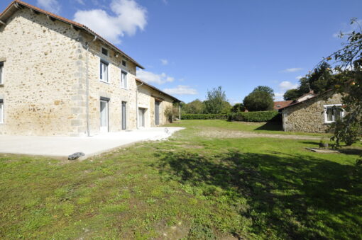 Propriété en Pierre avec Dépendances sur St paul – Image 19