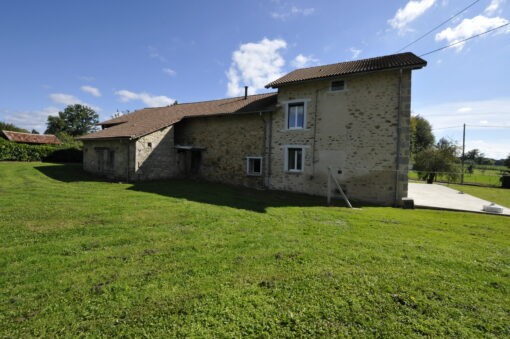 Propriété en Pierre avec Dépendances sur St paul – Image 12