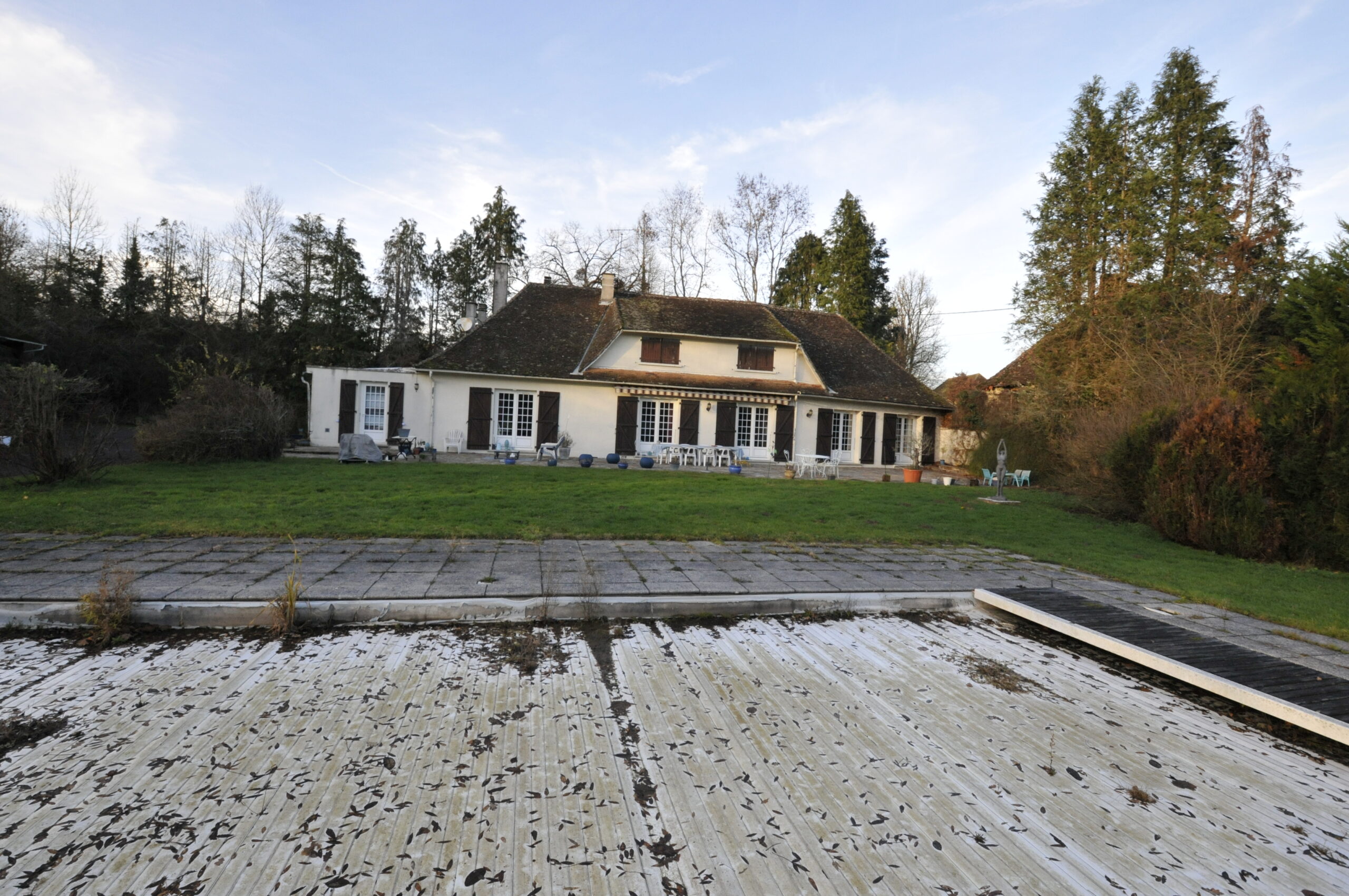 Longère en Pierre sur Grand Terrain proche Pierre Buffière – Image 4