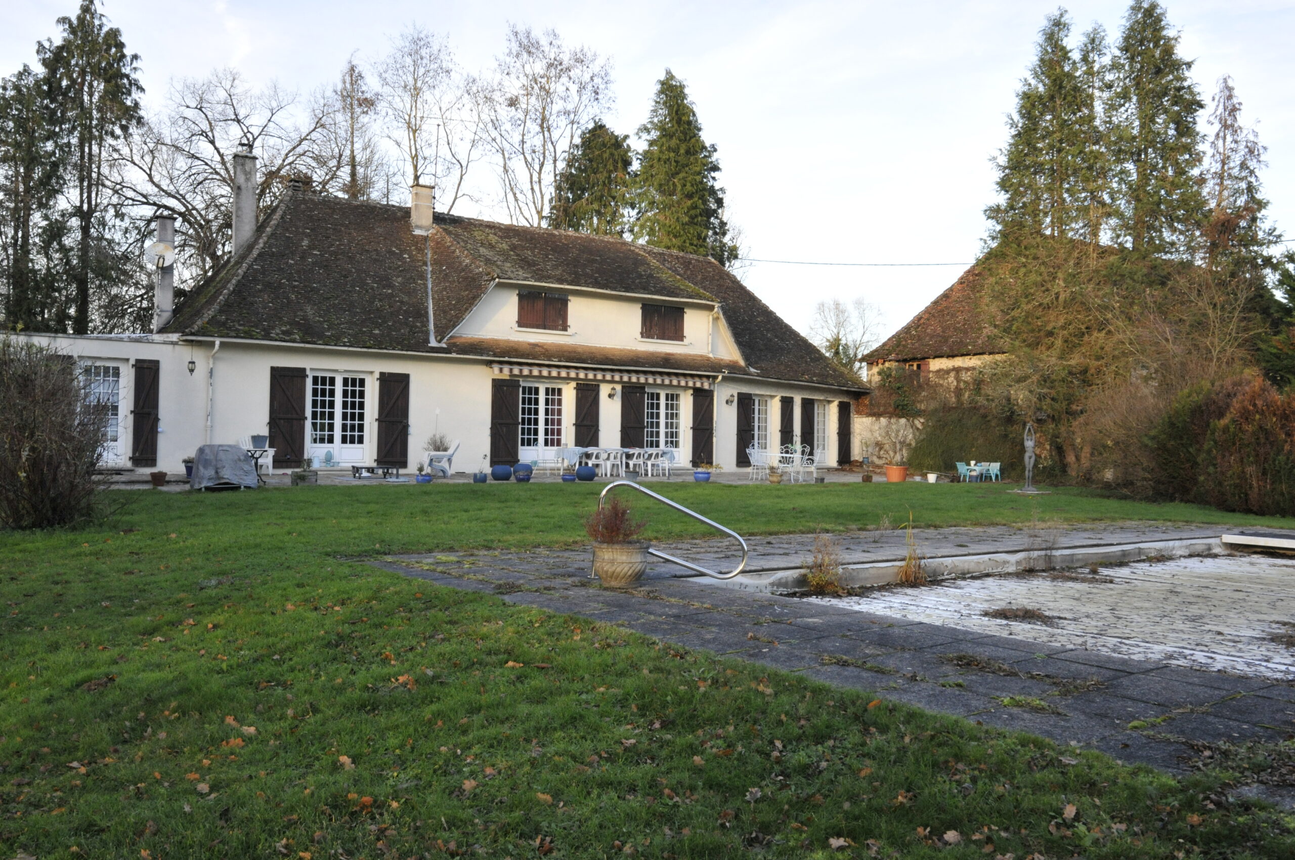 Longère en Pierre sur Grand Terrain proche Pierre Buffière – Image 7