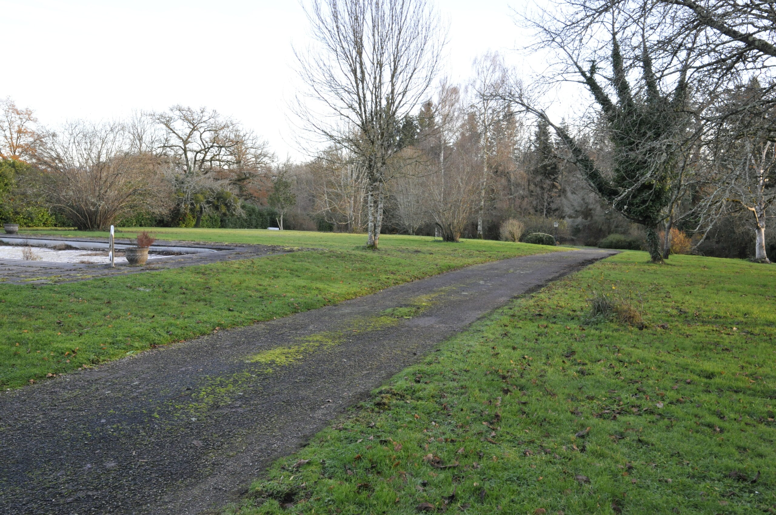 Longère en Pierre sur Grand Terrain proche Pierre Buffière – Image 9