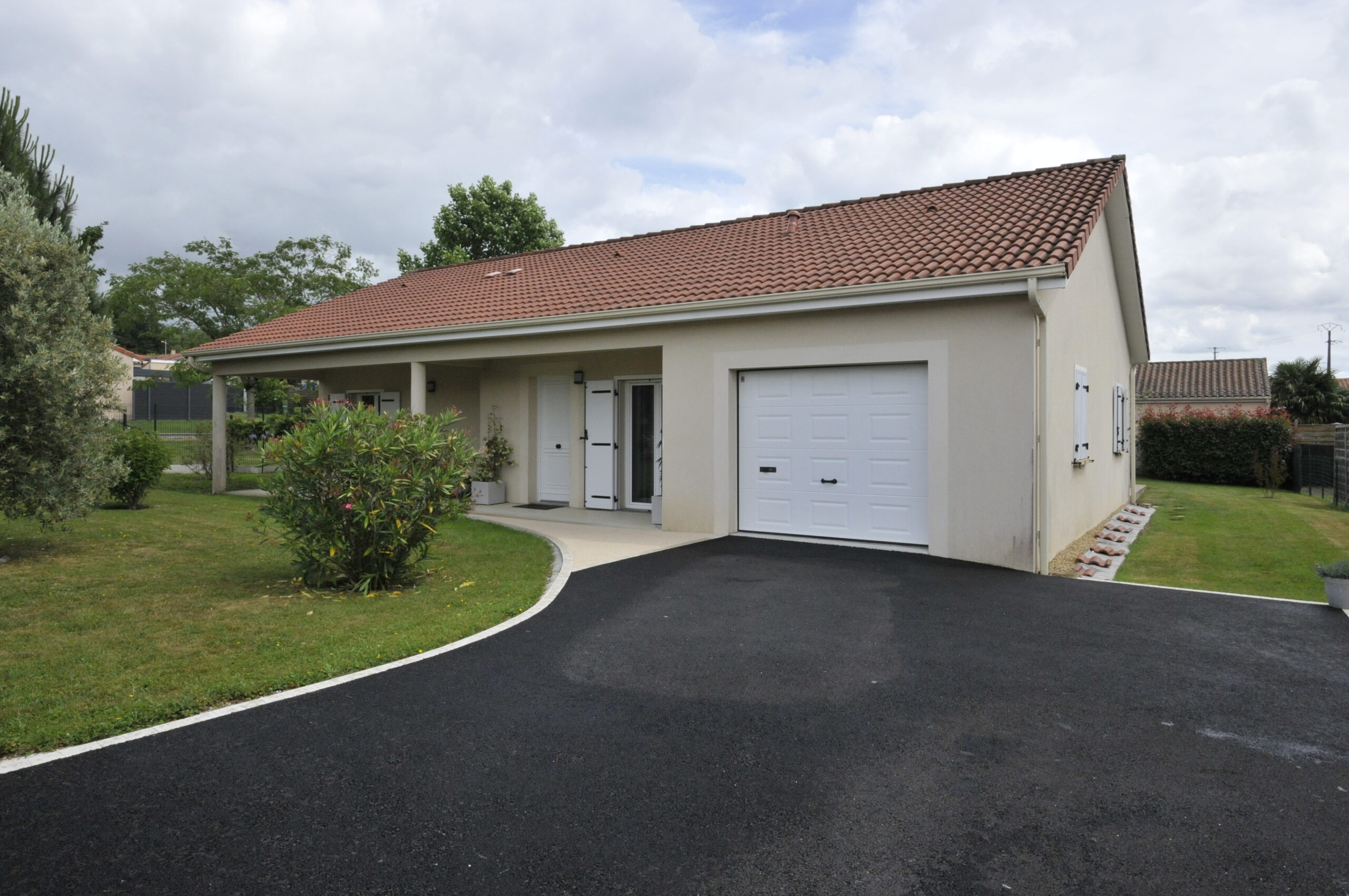 Maison de plain pieds de 96m² construite en 2009 sur Boisseuil sur terrain de 866m² – Image 6