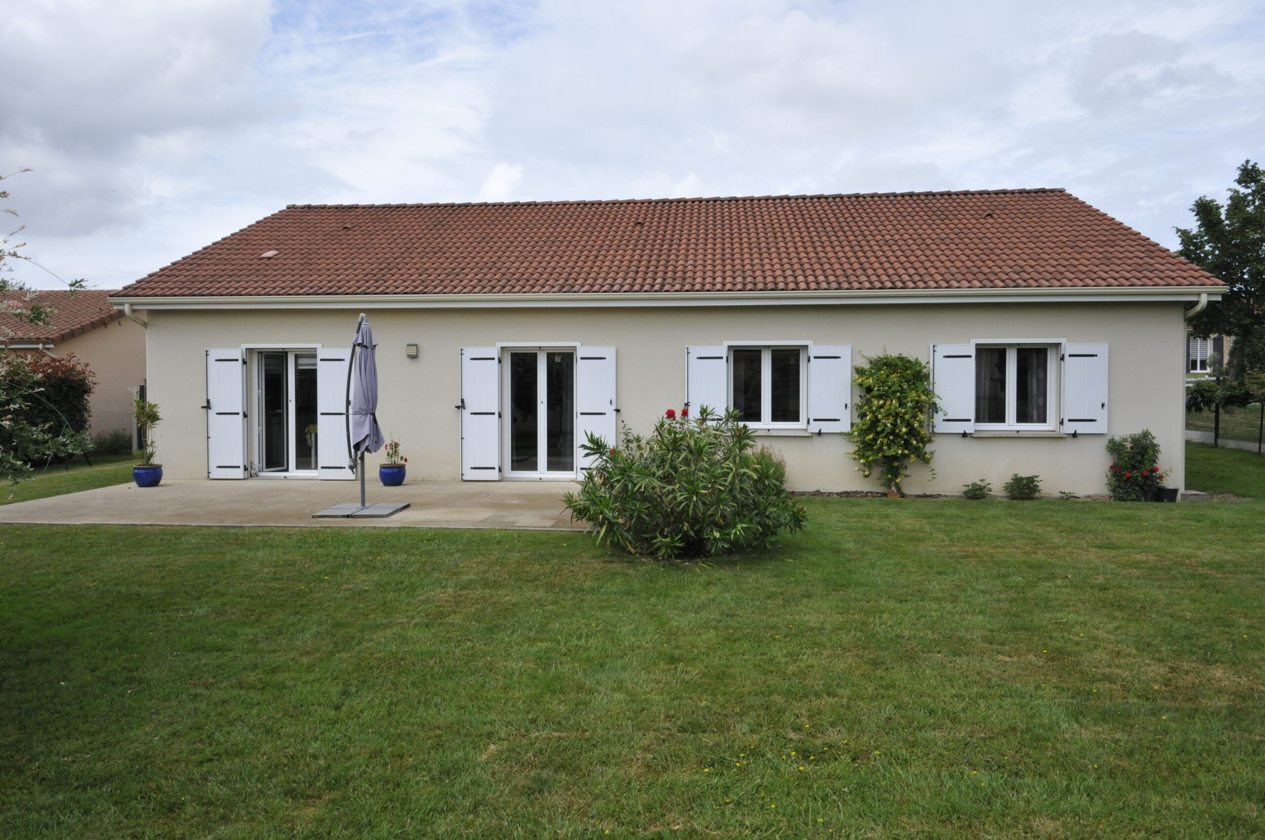 Maison de plain pieds de 96m² construite en 2009 sur Boisseuil sur terrain de 866m² – Image 9