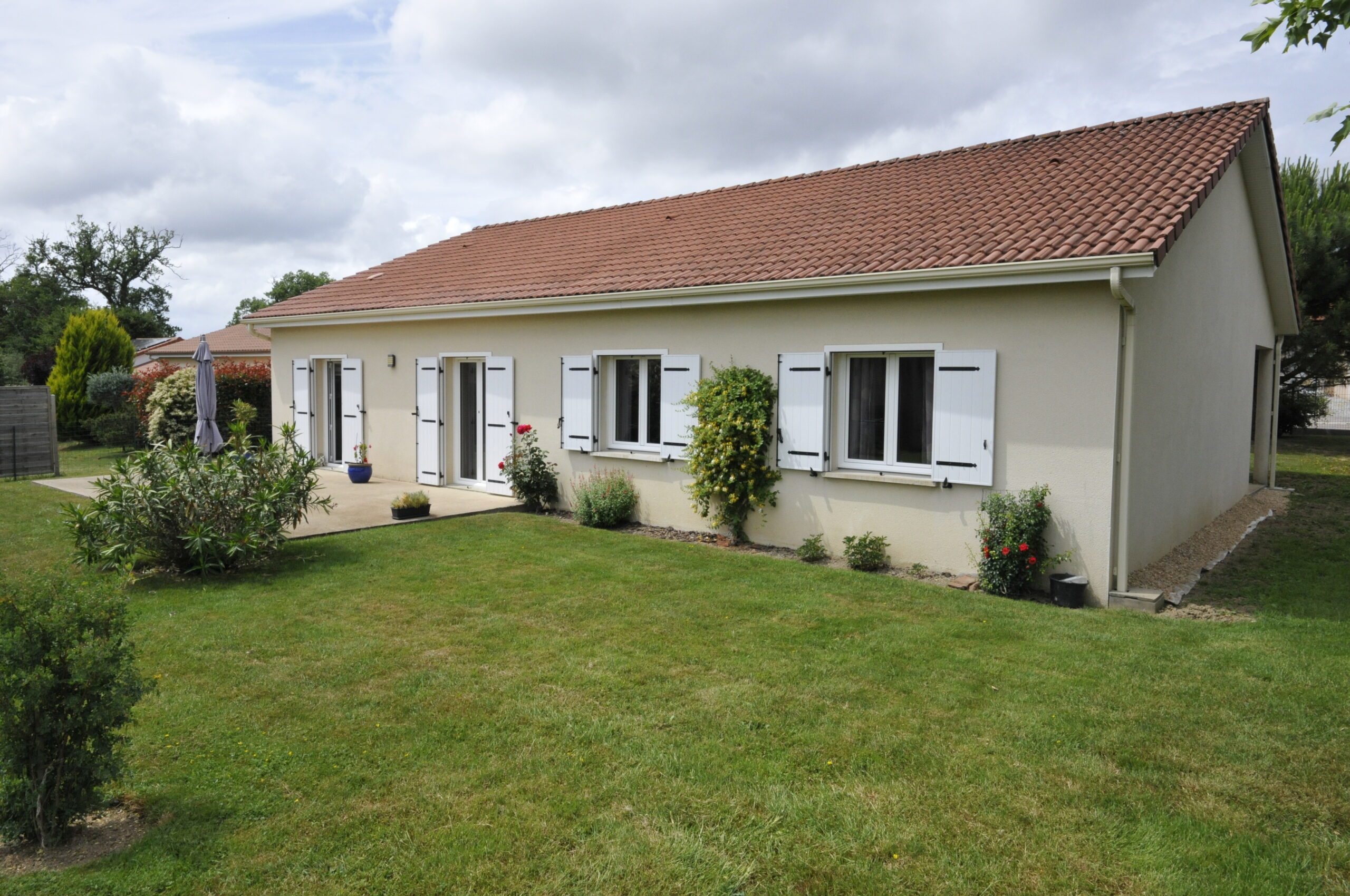 Maison de plain pieds de 96m² construite en 2009 sur Boisseuil sur terrain de 866m²