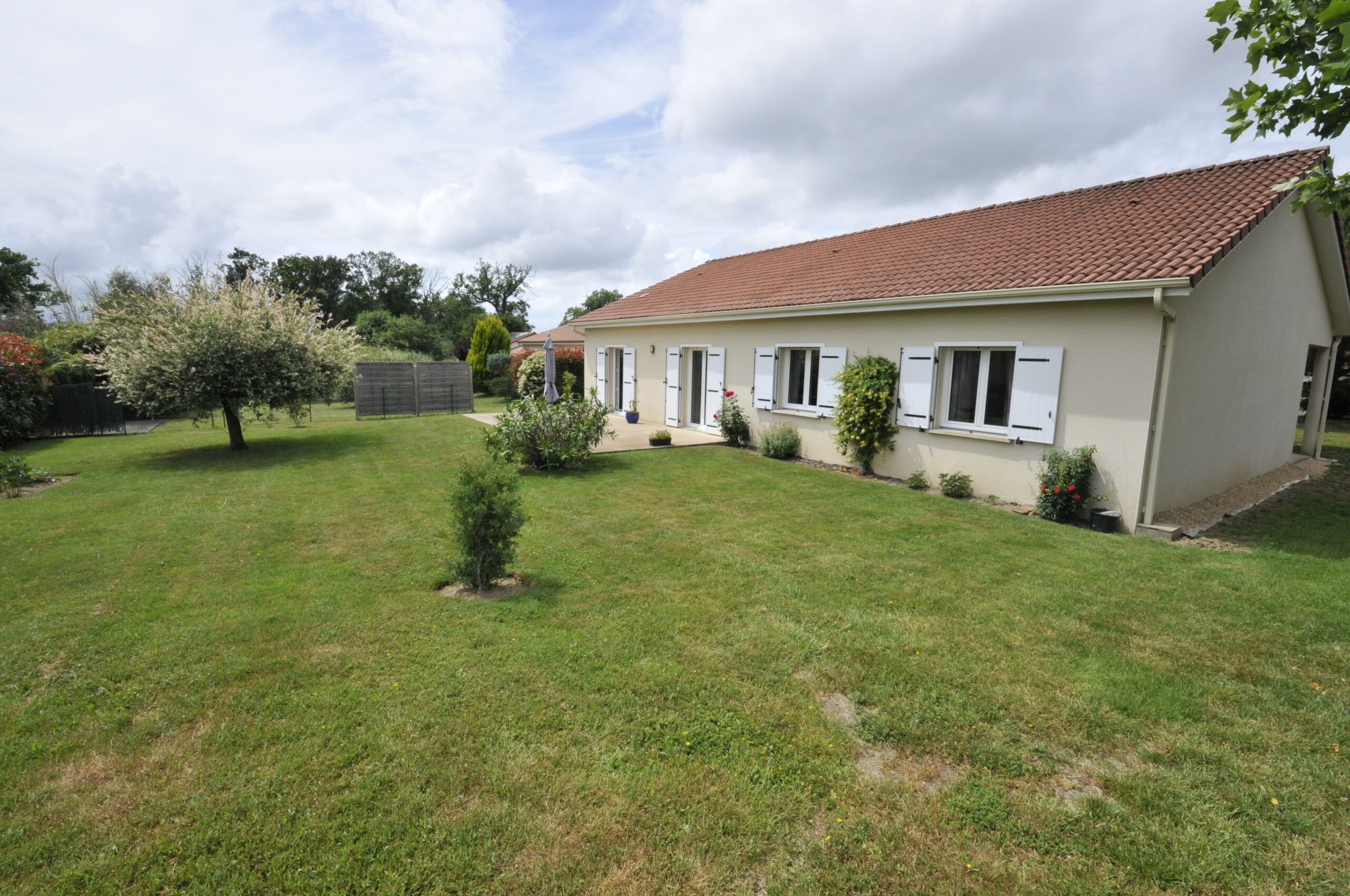 Maison de plain pieds de 96m² construite en 2009 sur Boisseuil sur terrain de 866m² – Image 14