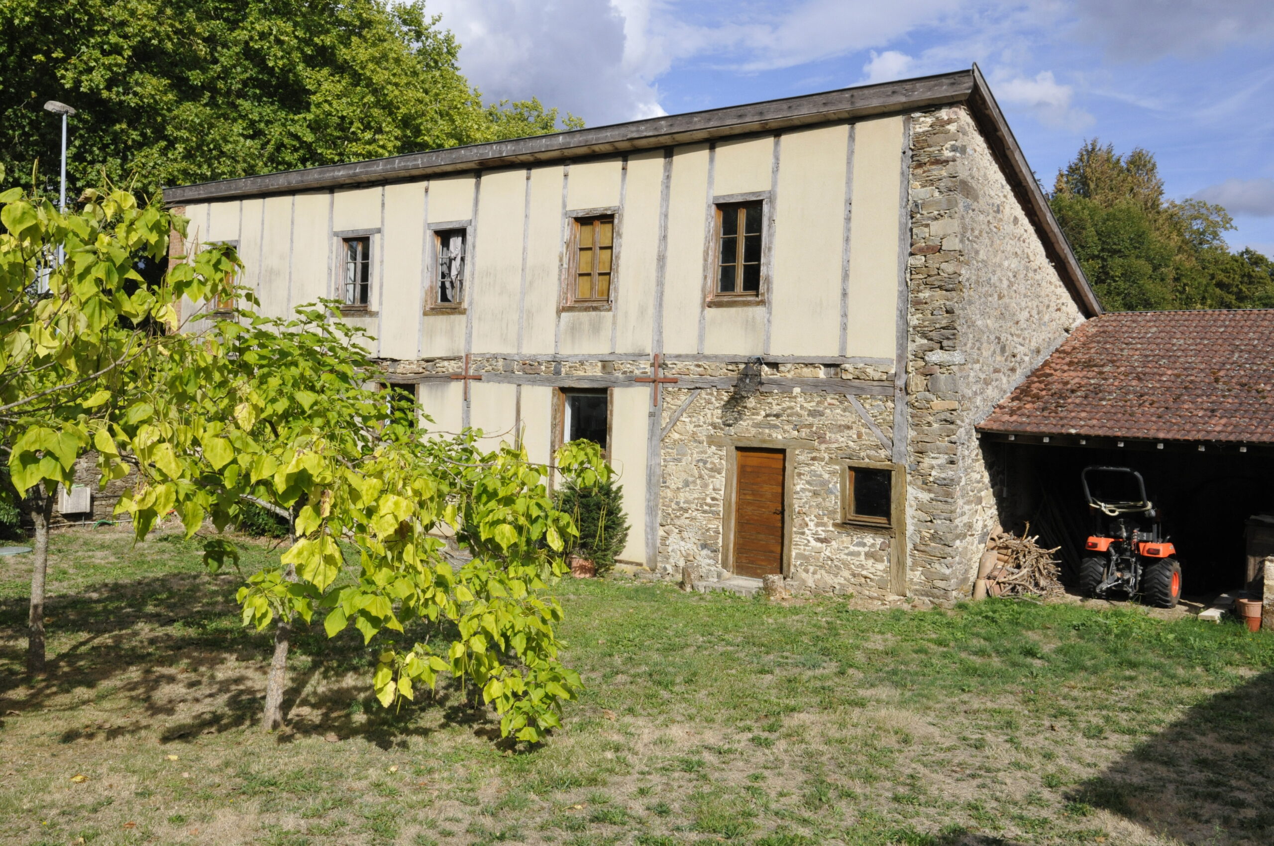 Maison avec jardin de type 2 dans le bourg de Magnac Bourg – Image 16