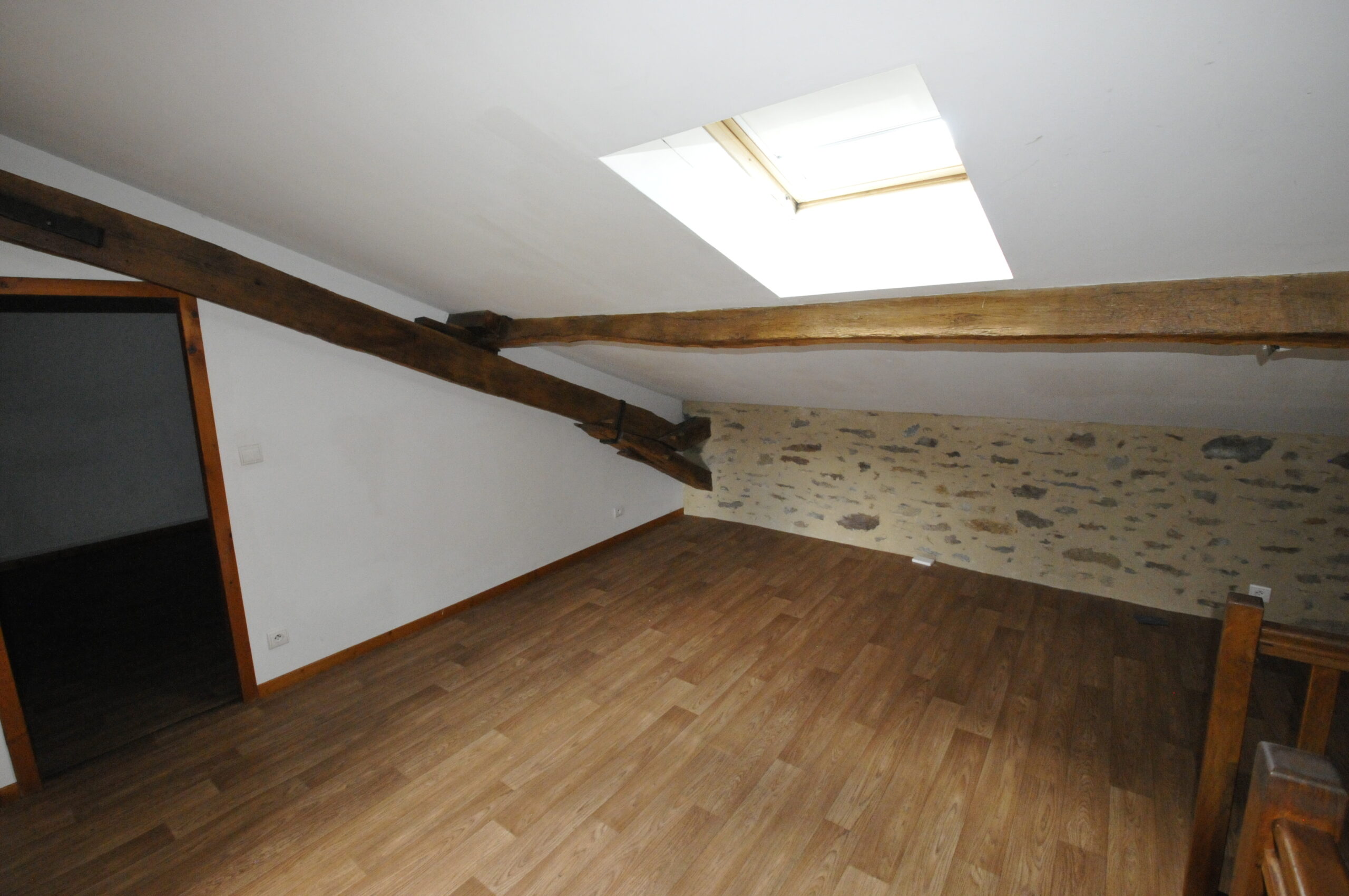 Maison avec jardin de type 2 dans le bourg de Magnac Bourg – Image 13