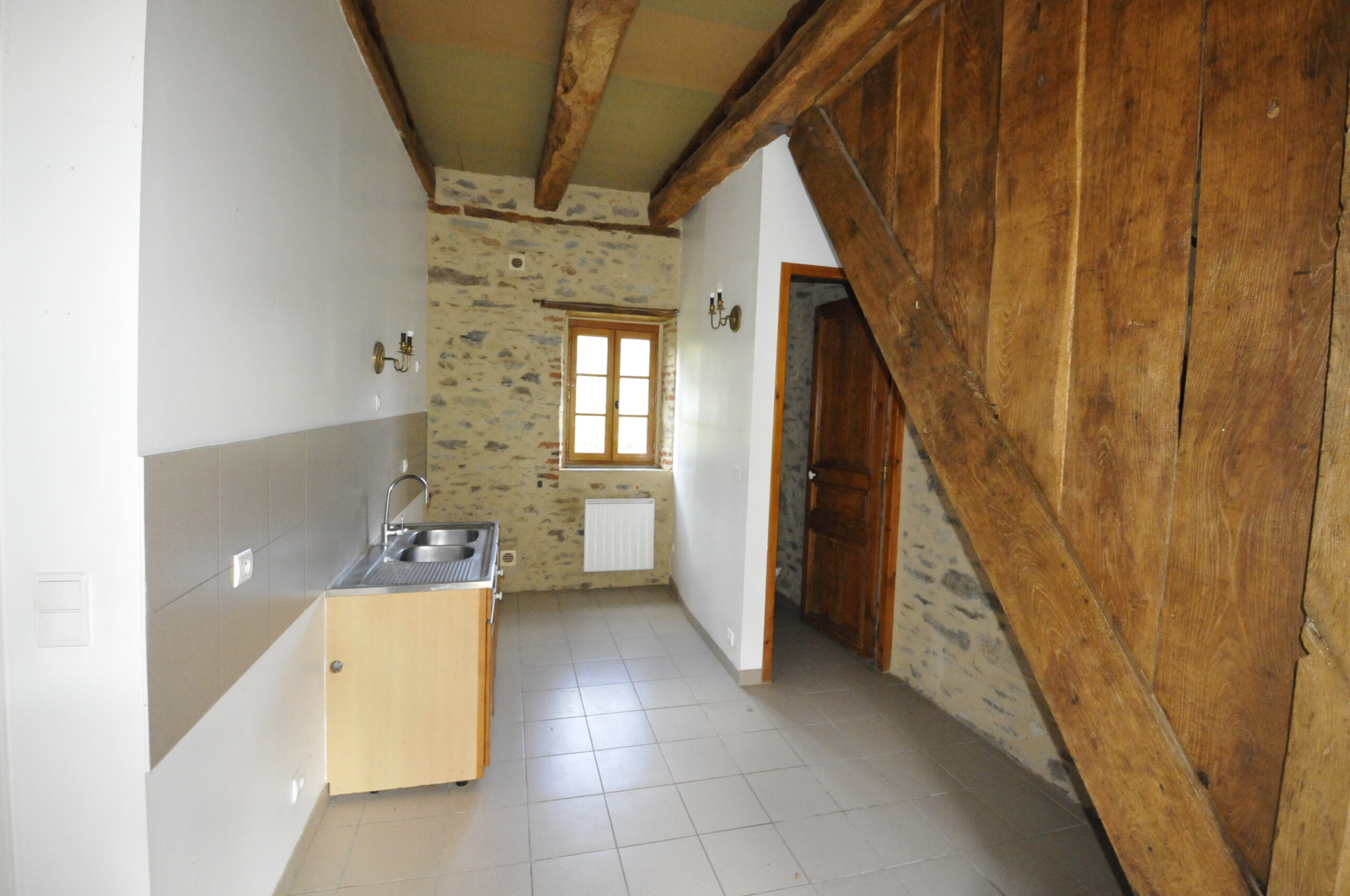 Maison avec jardin de type 2 dans le bourg de Magnac Bourg – Image 4