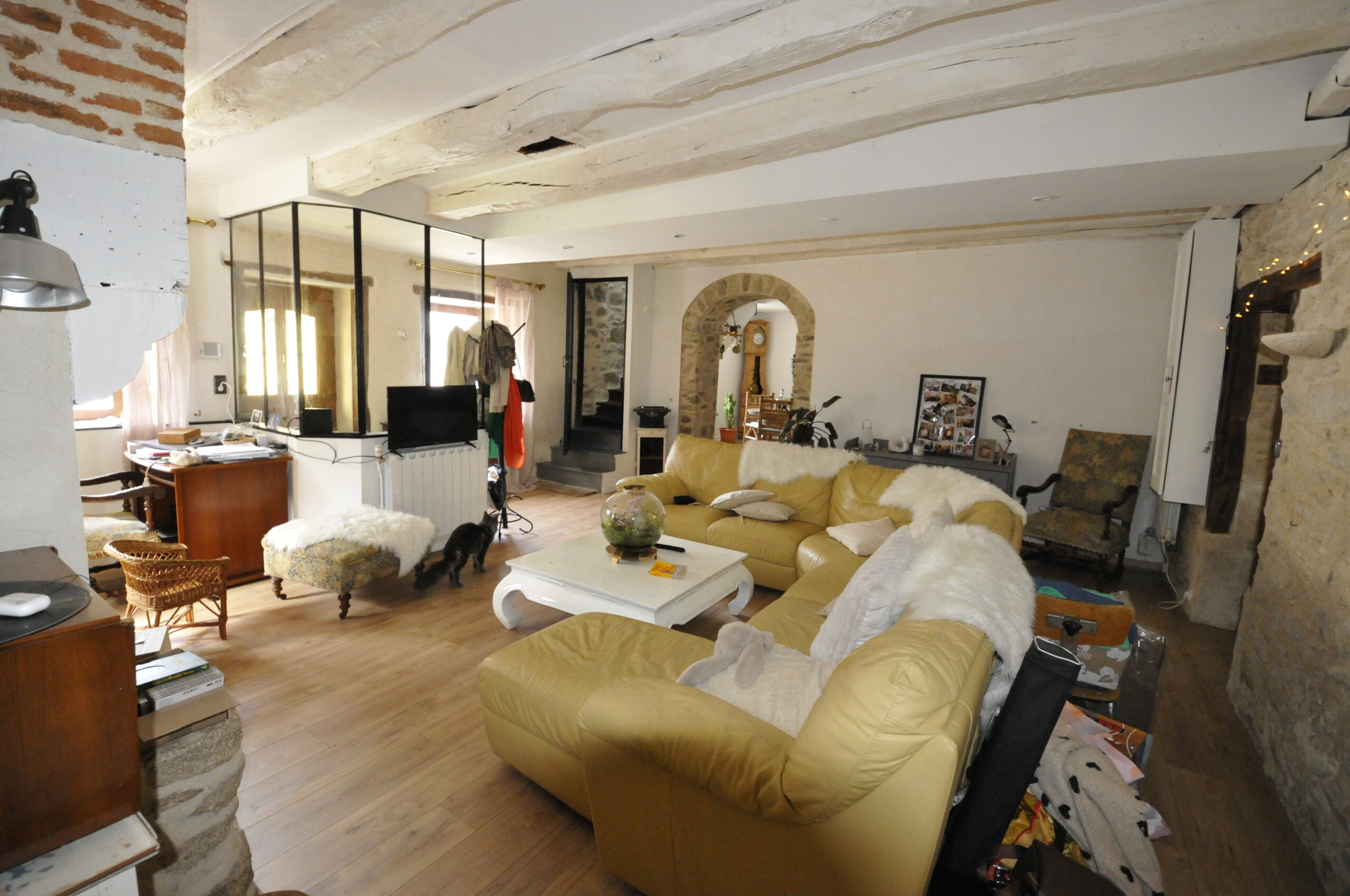 Magnifique Maison en Pierre de 157m2 à FEYTIAT. – Image 6