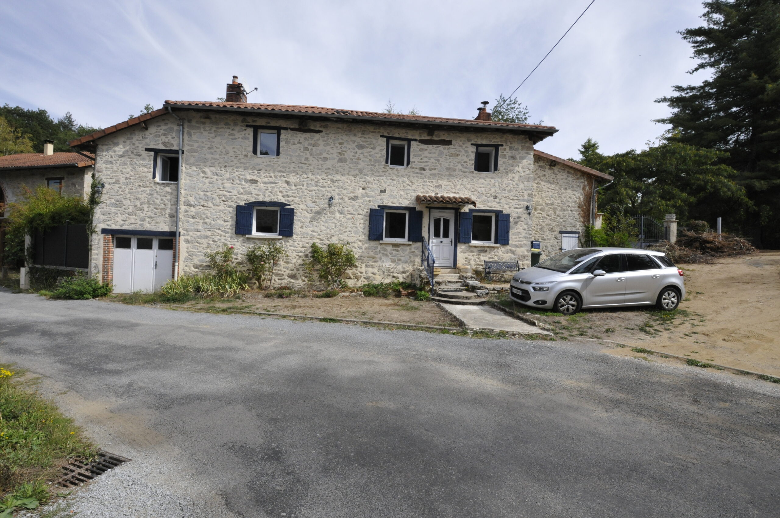 Magnifique Maison en Pierre de 157m2 à FEYTIAT.