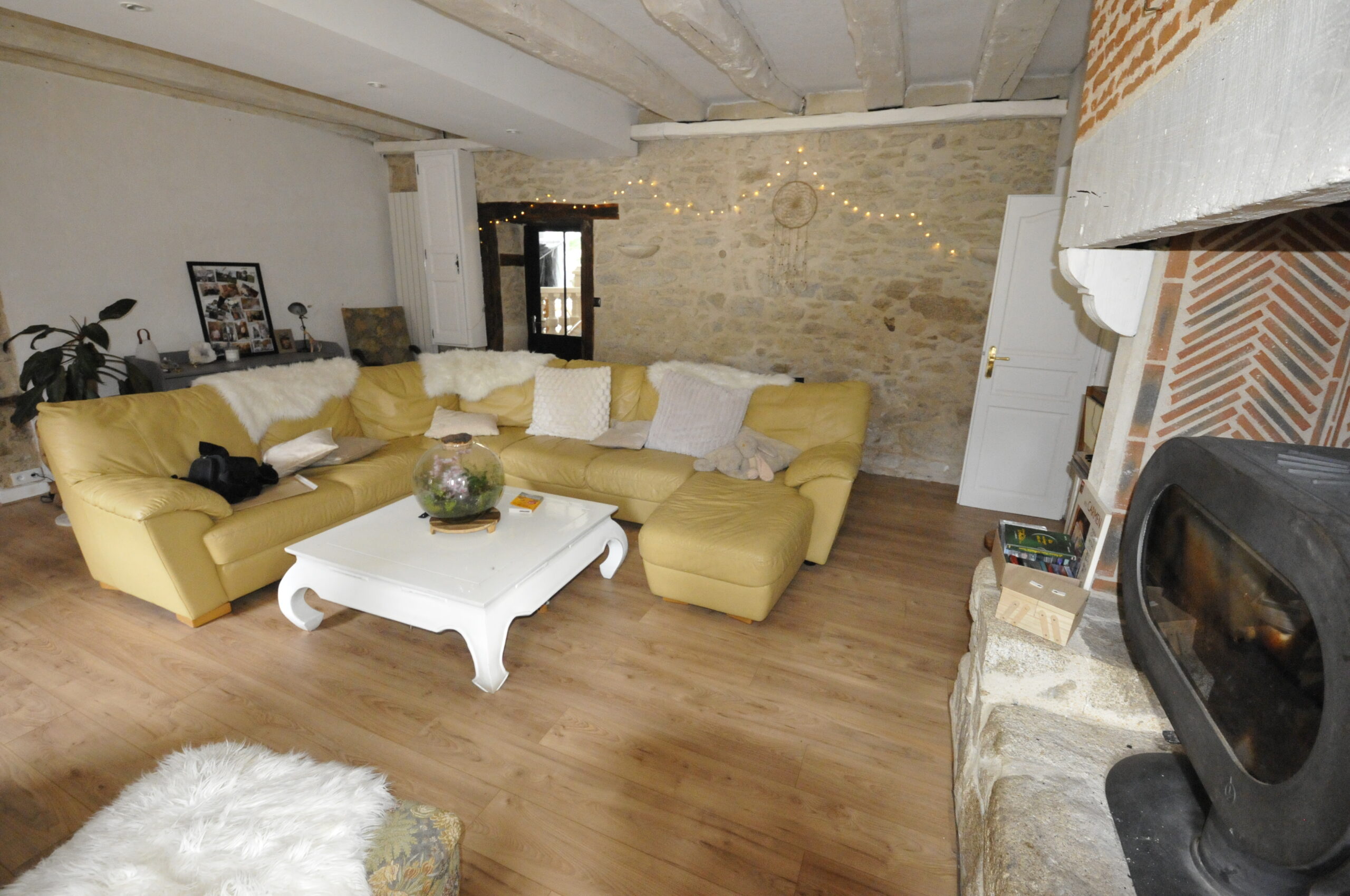 Magnifique Maison en Pierre de 157m2 à FEYTIAT. – Image 34