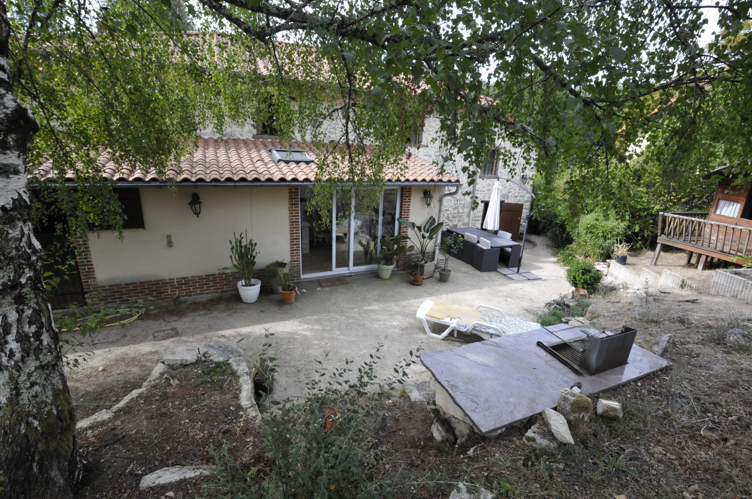 Magnifique Maison en Pierre de 157m2 à FEYTIAT. – Image 36