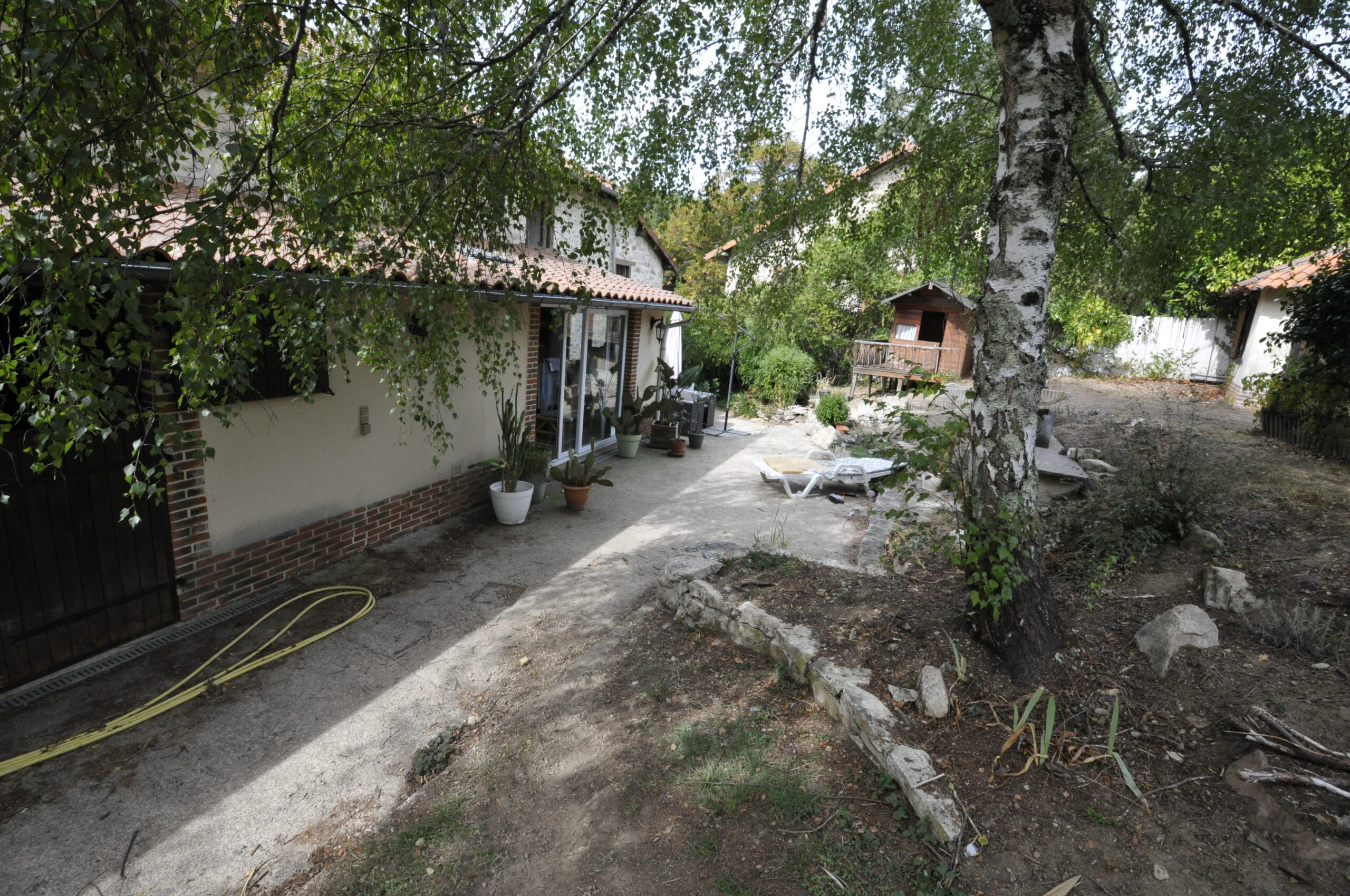 Magnifique Maison en Pierre de 157m2 à FEYTIAT. – Image 44